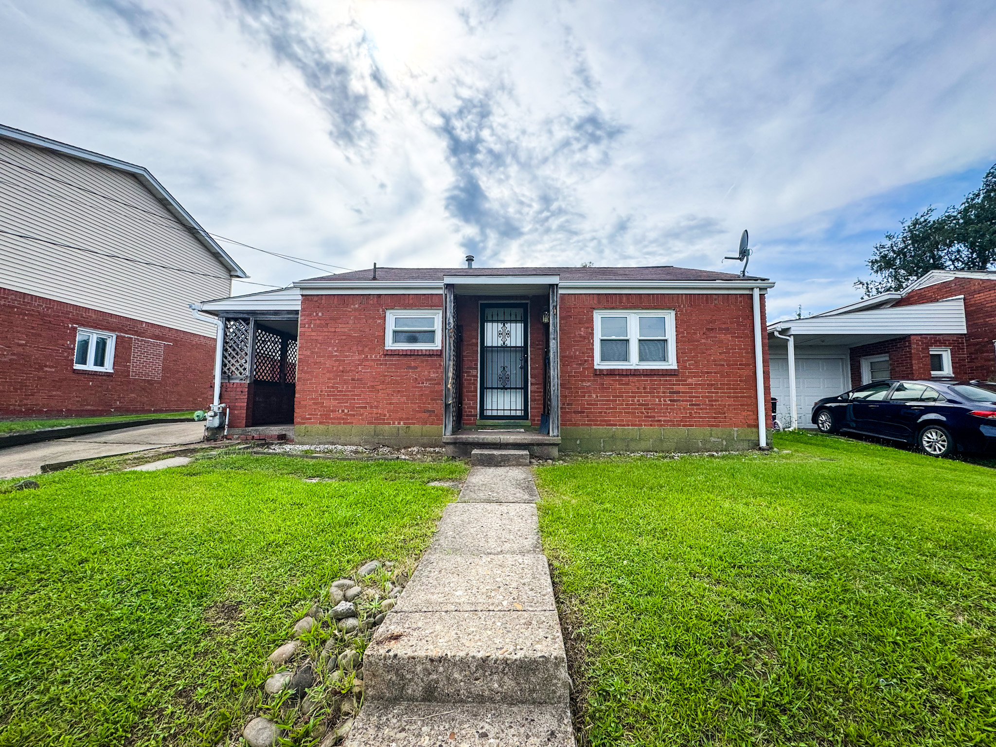 125 Delrose Drive